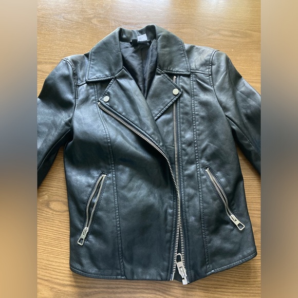 H&M Vegan leather jacket, worn 1 tine size 4 BLACK - Picture 2 of 4